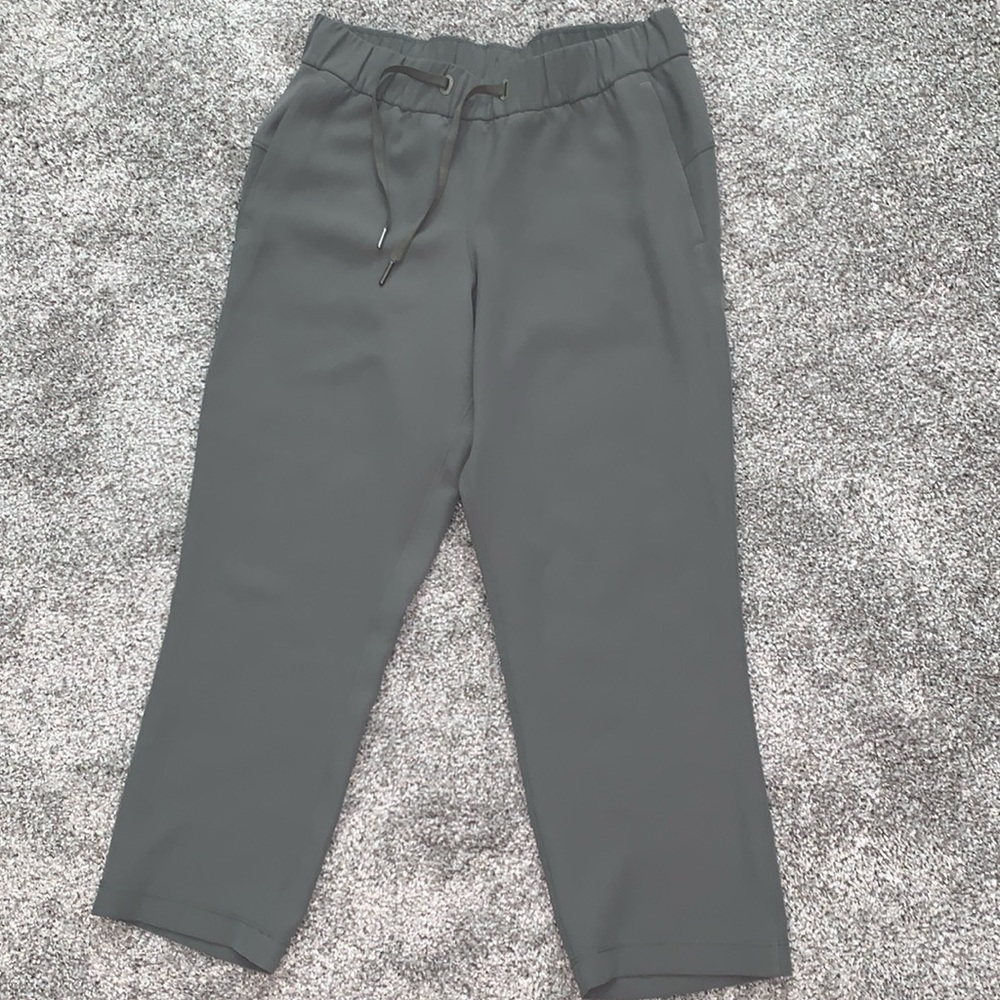 Lululemon capri pants